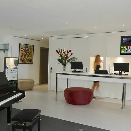 Oz'inn & Hotel