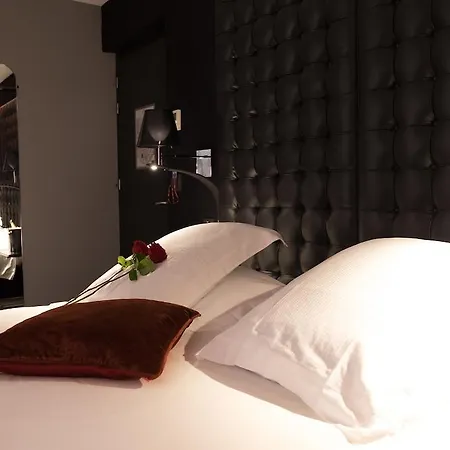 호텔 Oz'inn & 5*