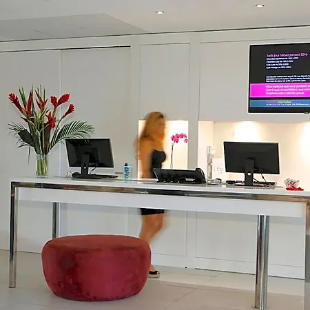 Oz'inn & Hotel